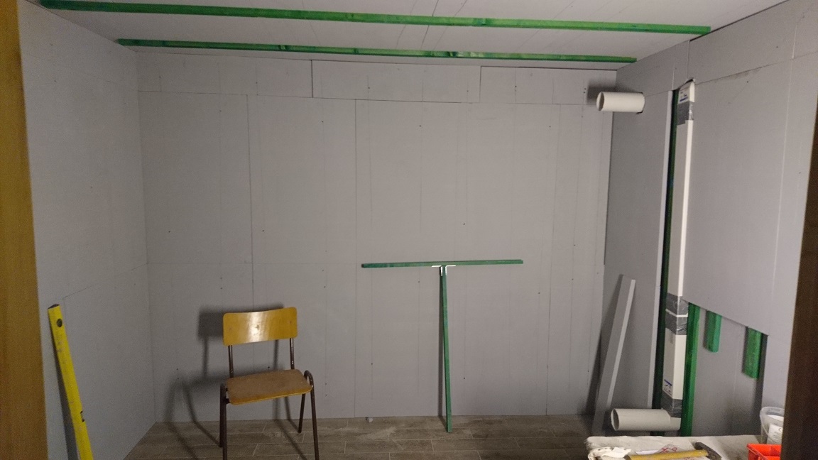 zweite lage klimaplatten =außenwand der saunakabine selbst